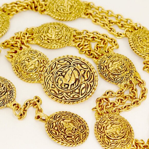 CHANEL Horse Oval Coin Charm Necklace/Belt 35" Gold Tone Auth t1017 - Picture 1 of 6